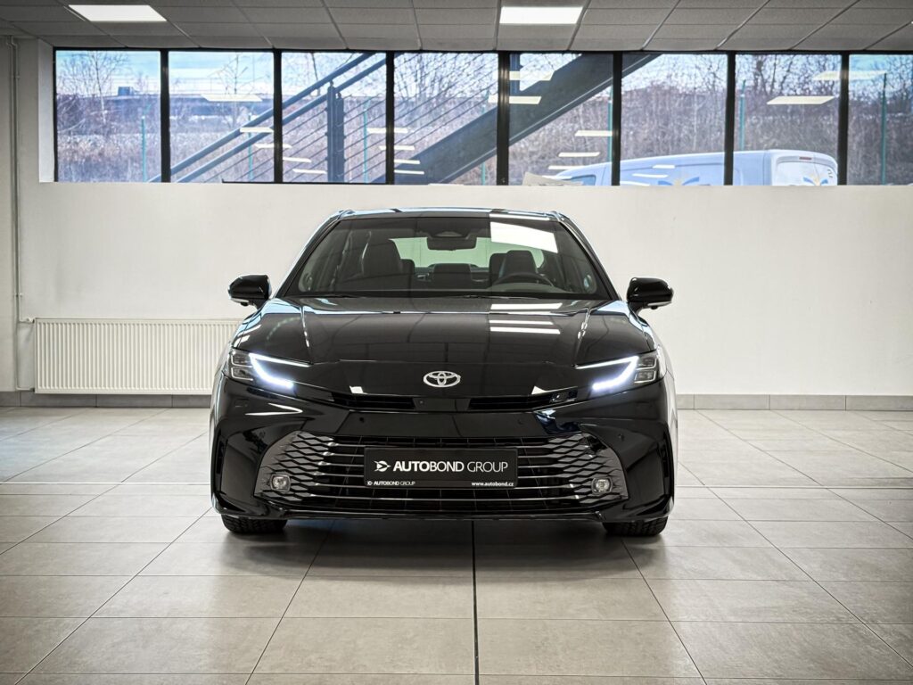 Toyota Camry  2.5 Hybrid, CVT, Executive