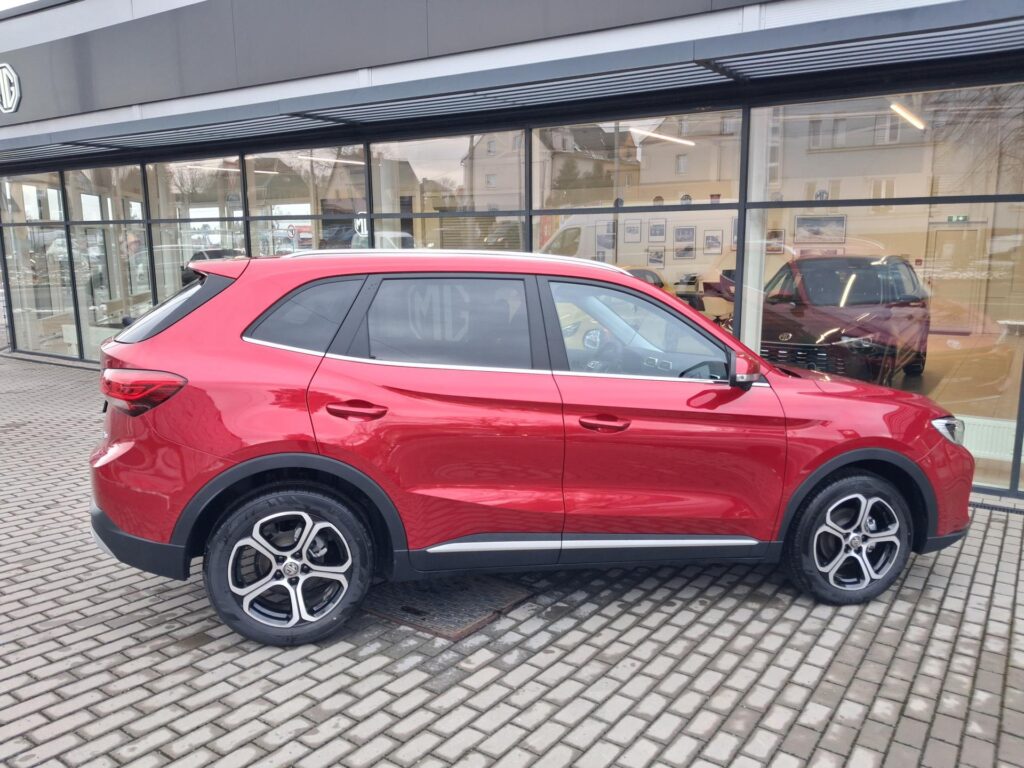 MG ZS  ELEGANCE 1.5 85kW 5MT