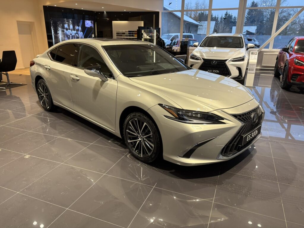Lexus ES 300h  PRESTIGE TOP