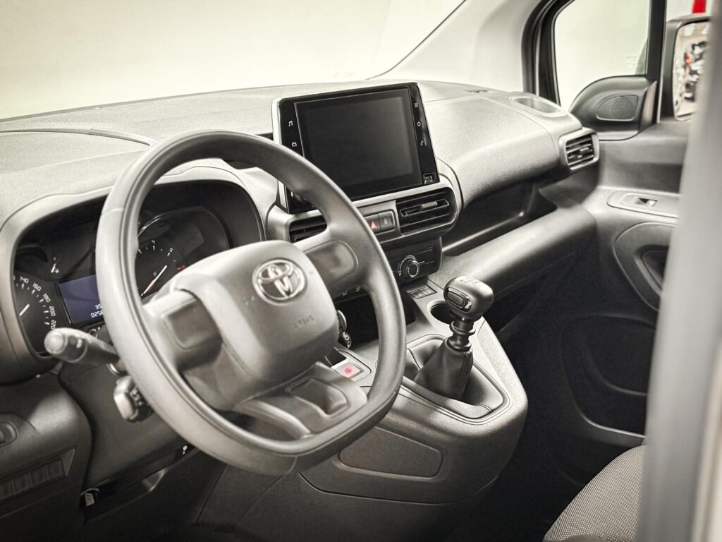 Toyota Proace City  1.5D 130 6MT Active