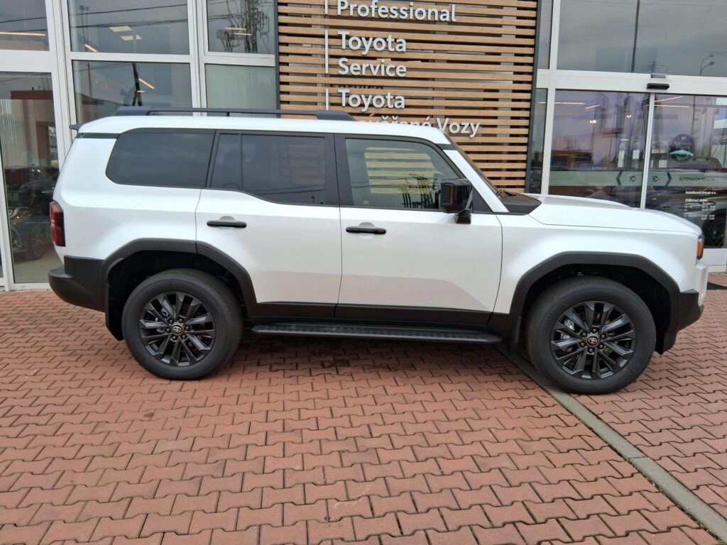 Toyota Land Cruiser  2,8 MHEV EXECUTIVE + SKYVIEW