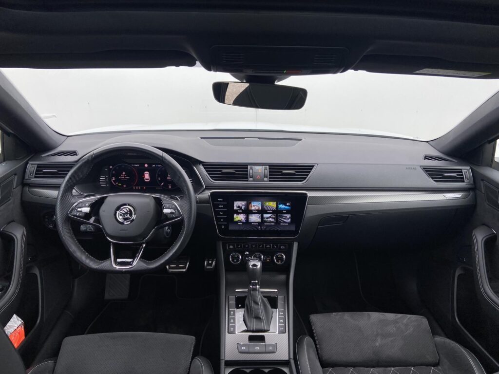 Škoda Superb  2.0 TDI 4x4 DSG / 147 kW SportLine