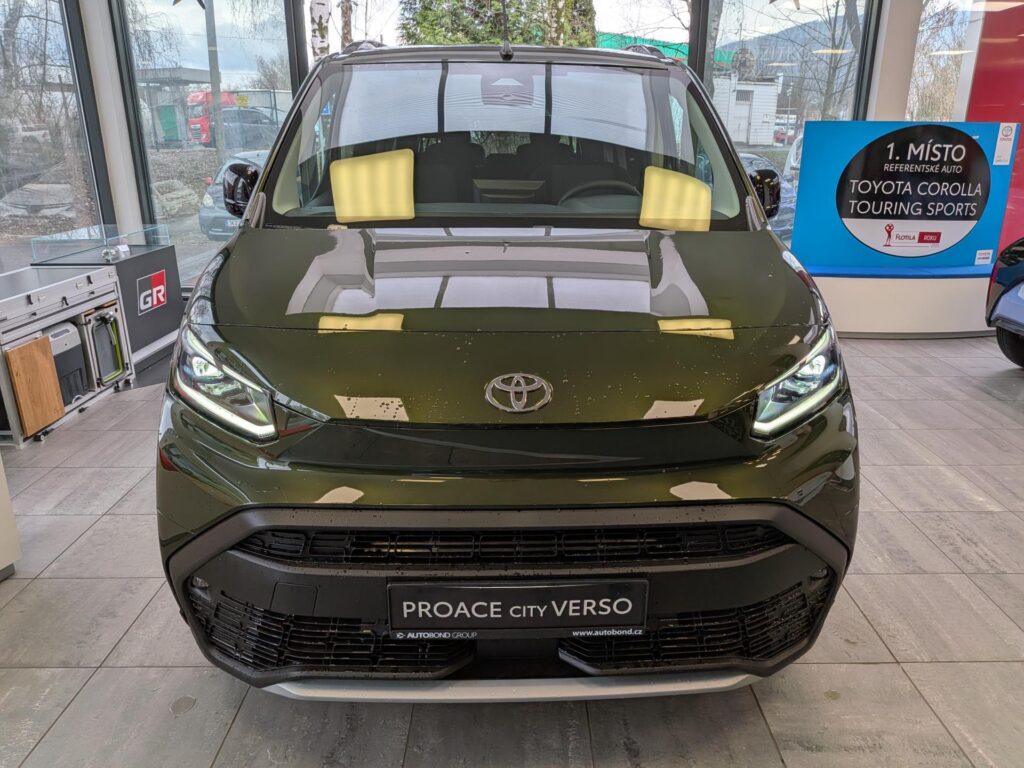 Toyota ProAce  Family 7S 5D - Passenger LWB, 1.5L Diesel (130 hp) 8AT