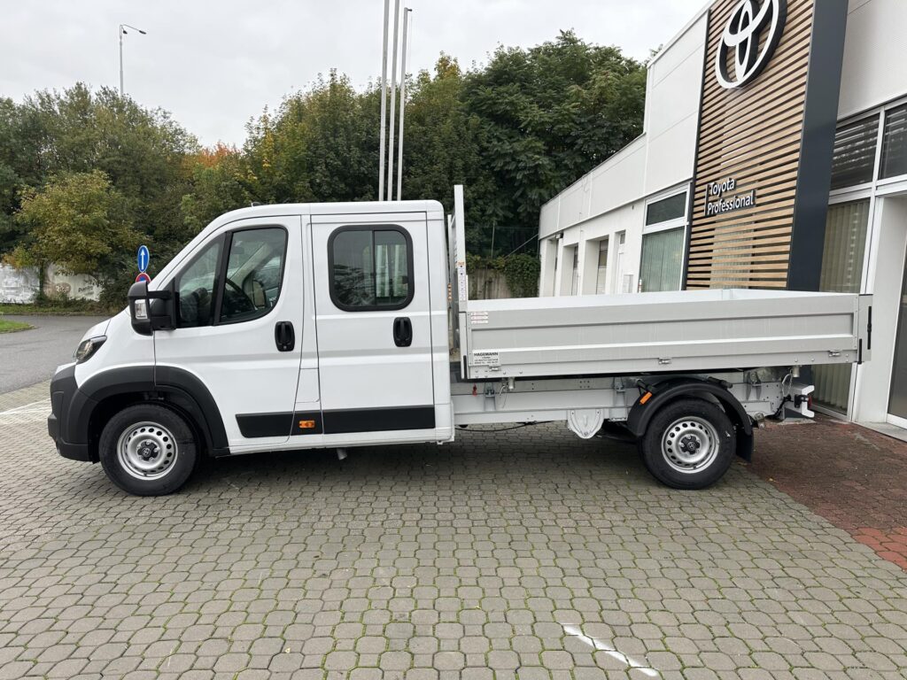 Toyota Proace Max  2.2D 140 6MT Třístranný sklápěč 7S
