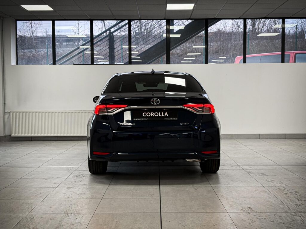 Toyota Corolla  1,8 Hybrid, (pohon 4x2), Style