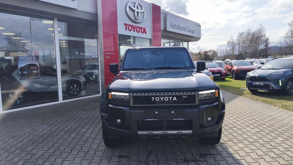 Toyota Land Cruiser  2.8 DIESEL MHEV EXECUTIVE SKYVIEW