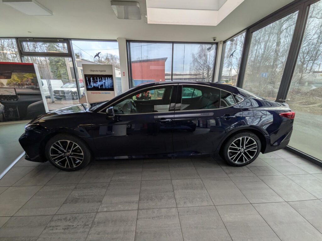 Toyota Camry  Prestige 2.5 Hybrid (230 k)