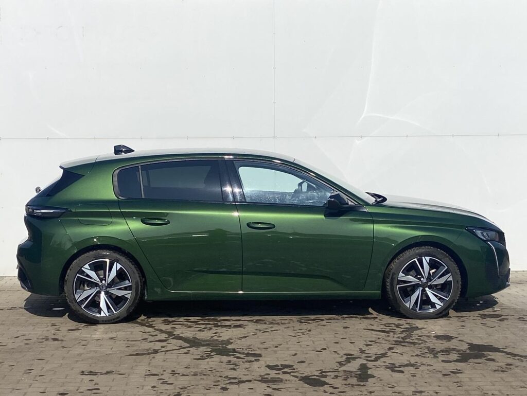 Peugeot 308  1.2 PureTech 130k ALLURE Tažné