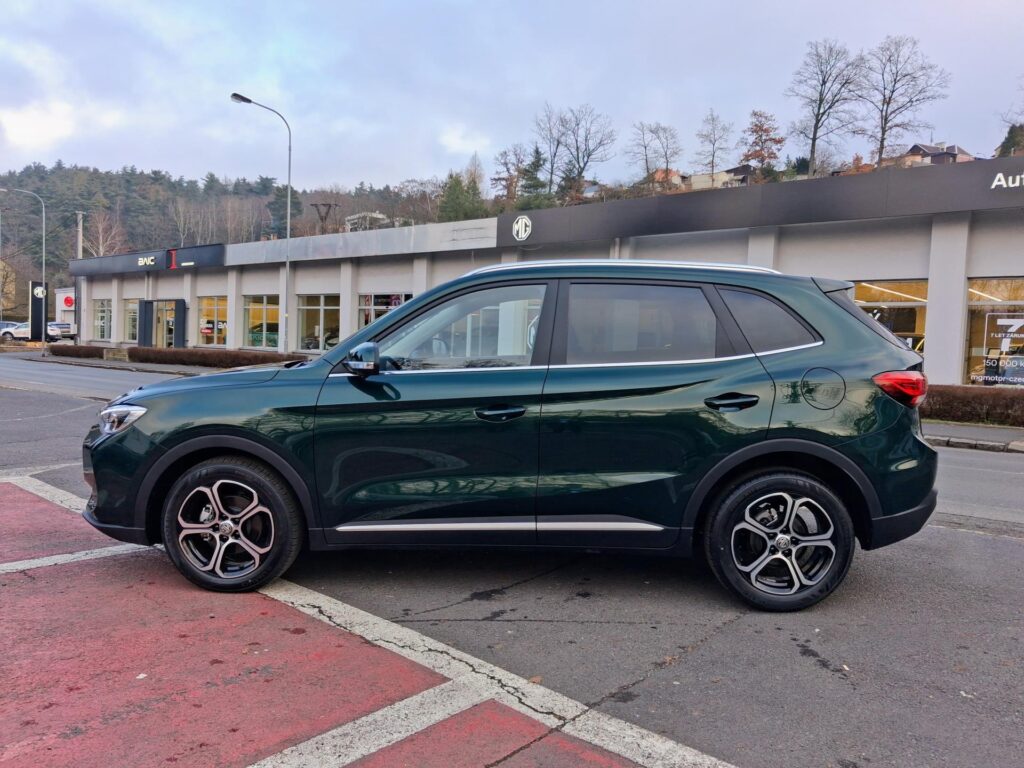 MG ZS  ELEGANCE 1.5 85kW 4×2 5MT