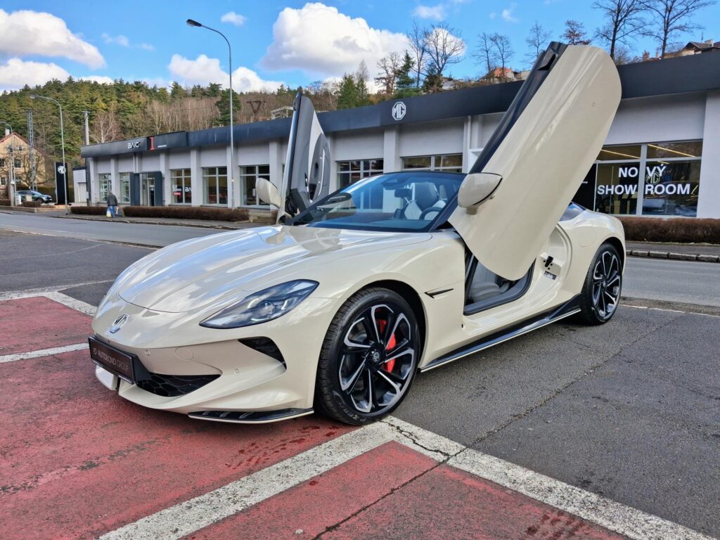 MG Cyberster  Cyberster GT EV 375kW 77kWh 4x4