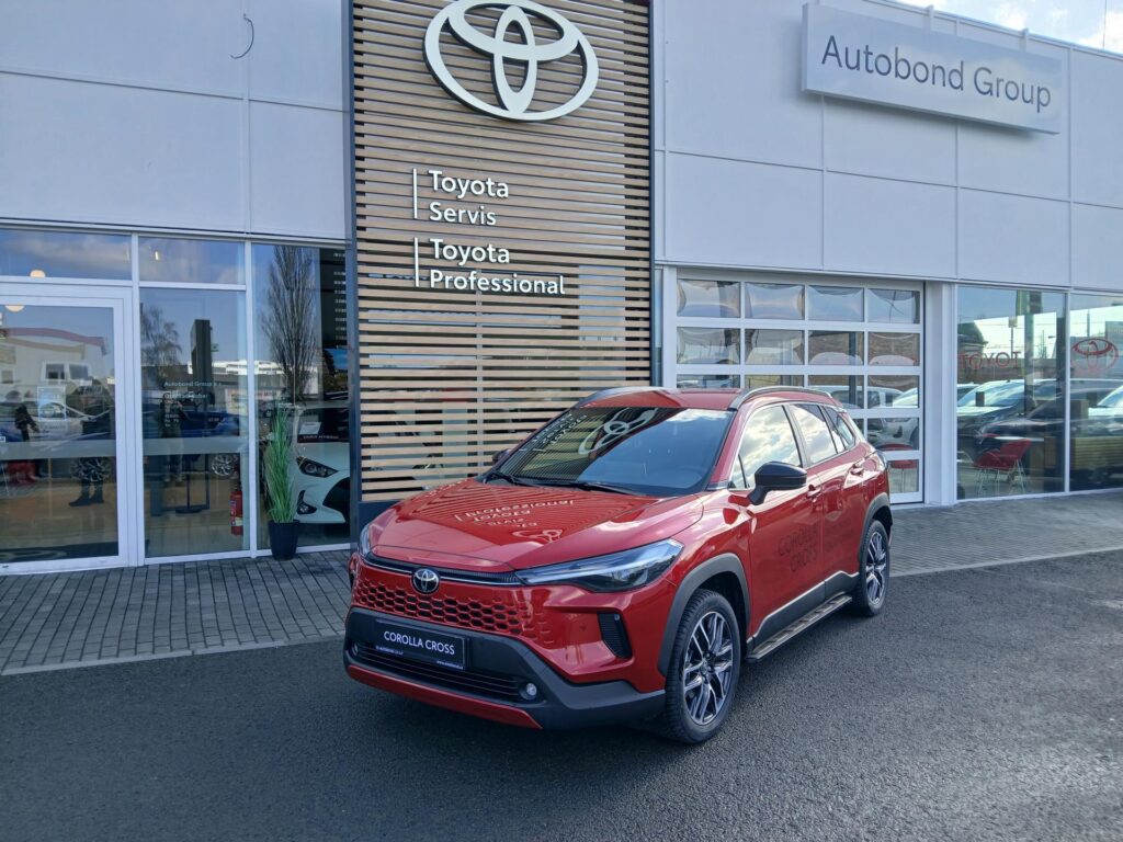 Toyota Corolla Cross  1,8 HEV STYLE zimní pneu