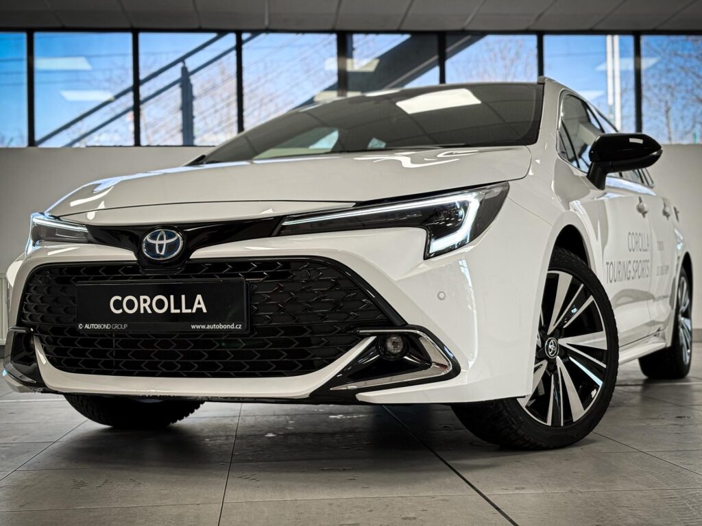 Toyota Corolla  2,0 hev (4x2), Style