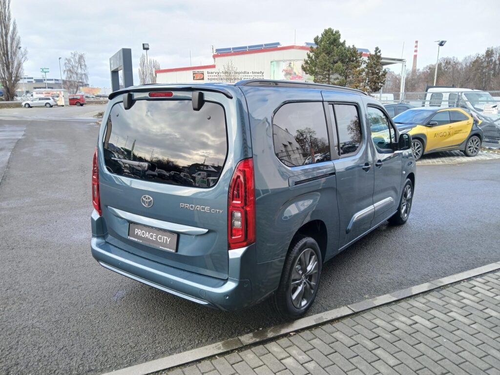 Toyota Proace City Verso  1,5 130k 6MT VIP 7s