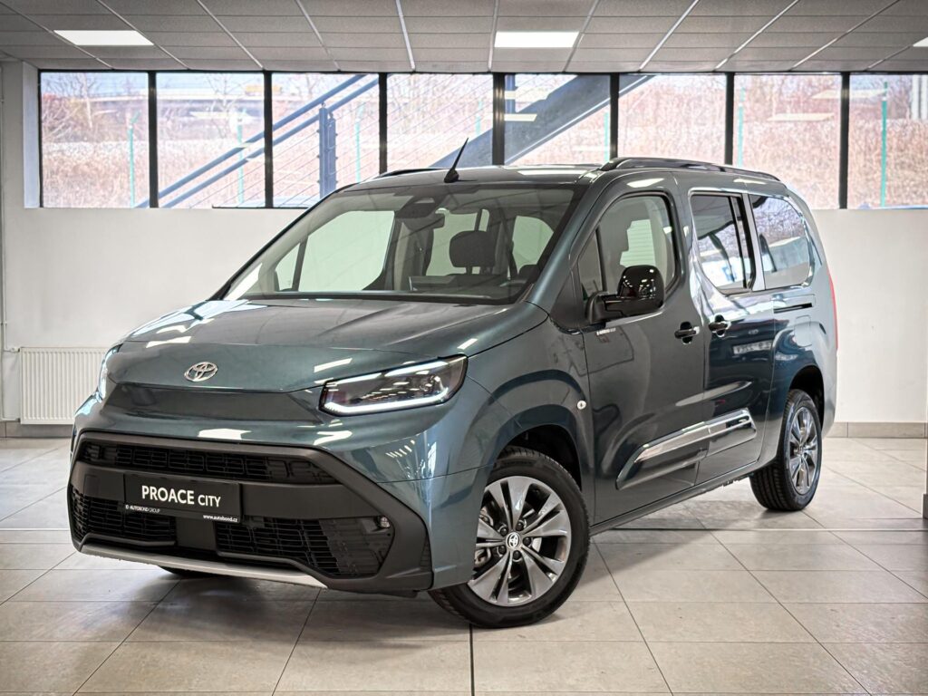 Toyota Proace City Verso  1.5D 130PS 8AT Long Family 7S