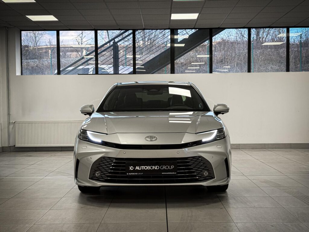 Toyota Camry  2.5 Hybrid, CVT, Executive