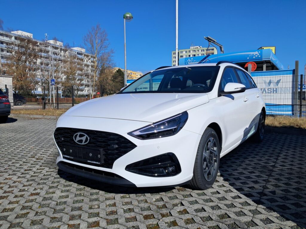 Hyundai i30  1,0 T-GDi 115k GO Czech!