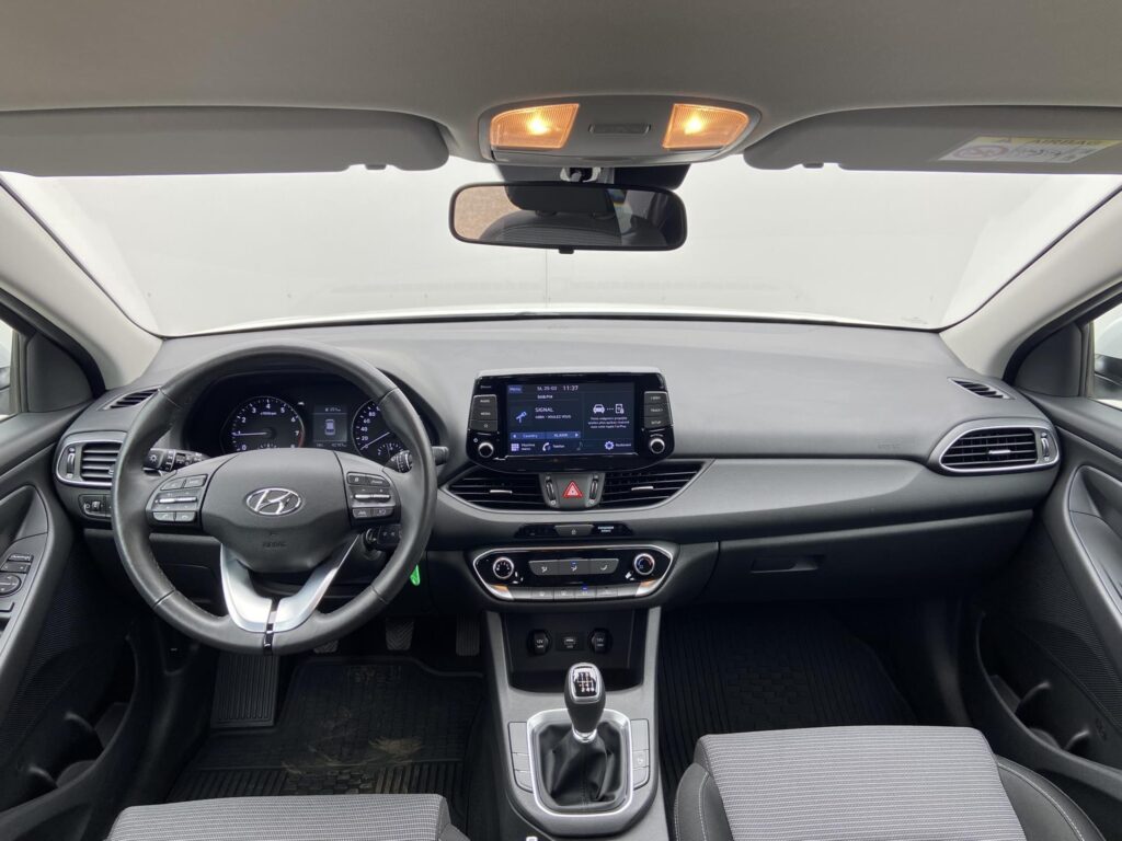 Hyundai i30  1.5 DPi 110k Family Comfort Tažné