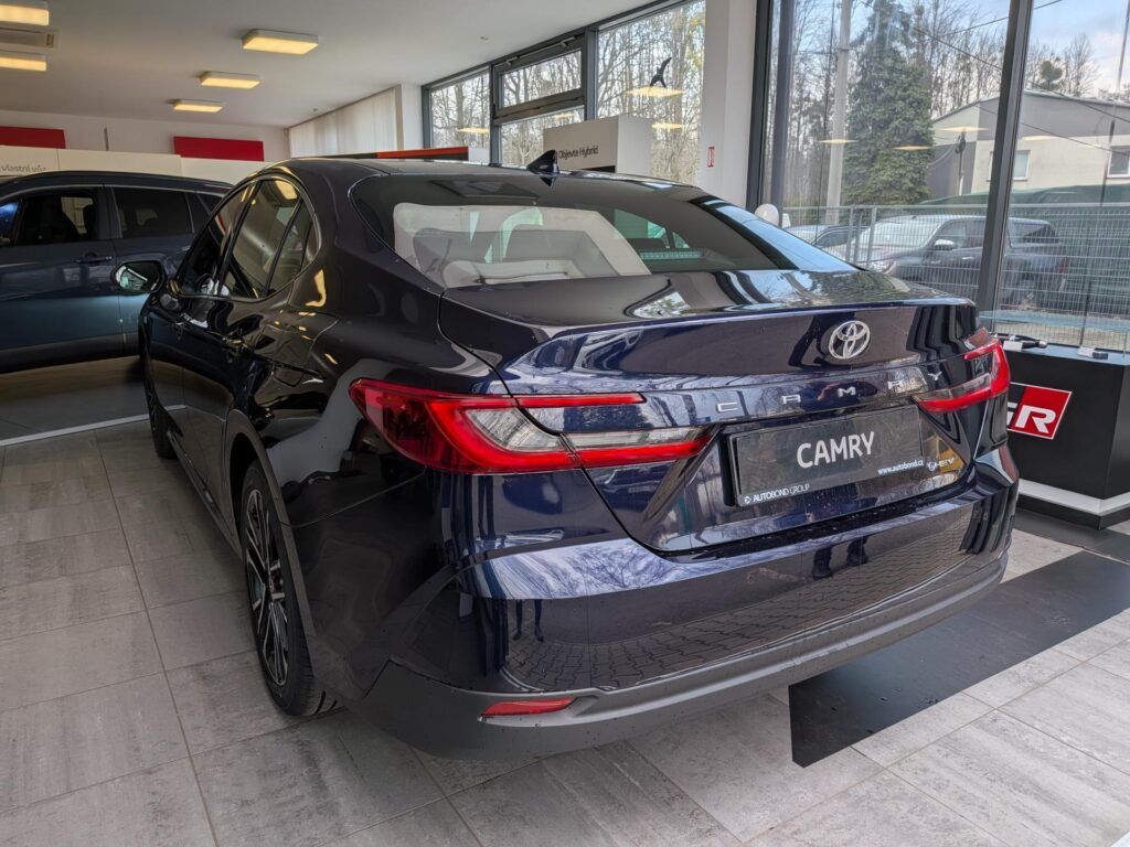Toyota Camry  Prestige 2.5 Hybrid (230 k)