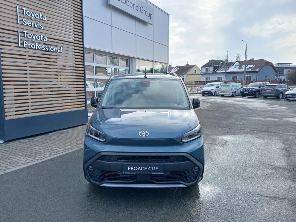 Toyota Proace City Verso  1,5 130k 6MT VIP 7s