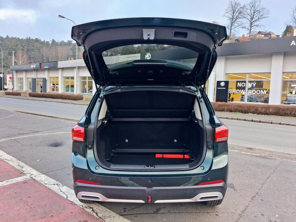 MG ZS  ELEGANCE 1.5 85kW 4×2 5MT