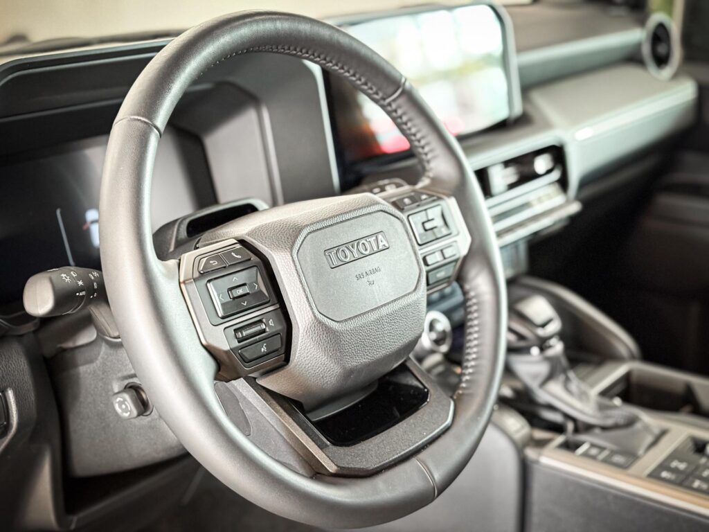 Toyota Land Cruiser  2.8 8AT Diesel, EXECUTIVE + Skyview