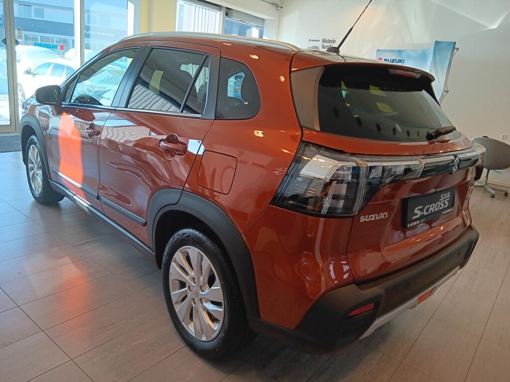 Suzuki S-Cross  PREMIUM 1,4 HYBRID M/T 4x4 MY25