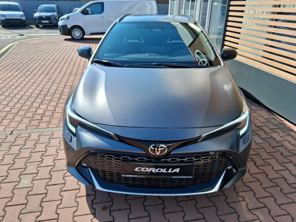 Toyota Corolla  2,0 HEV GR SPORT - MATNÁ ŠEDÁ