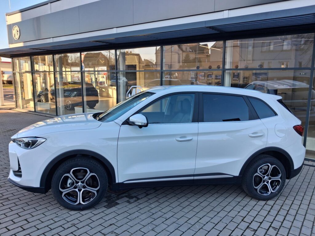 MG ZS  ELEGANCE 1.5 85kW 5MT 4x2