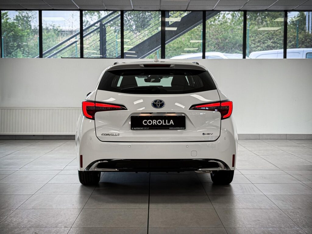 Toyota Corolla  .8 Hybrid (140 k),  e-CVT, Comfort
