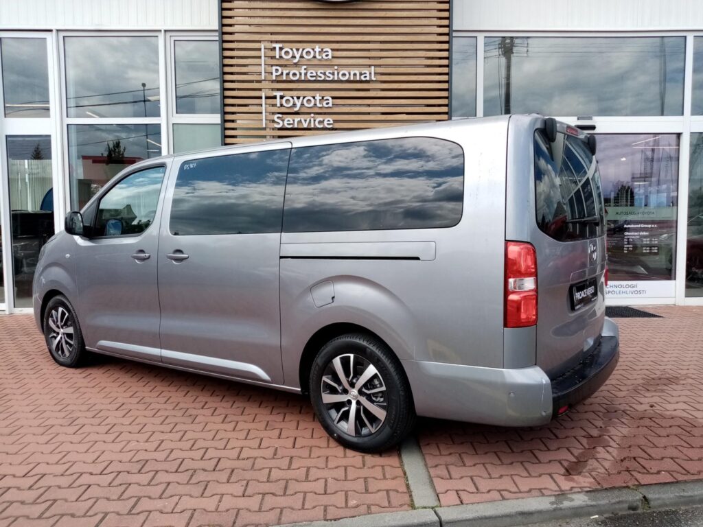 Toyota Proace Verso  2.0L Diesel 177 8AT 4x2 VIP 7 MÍST