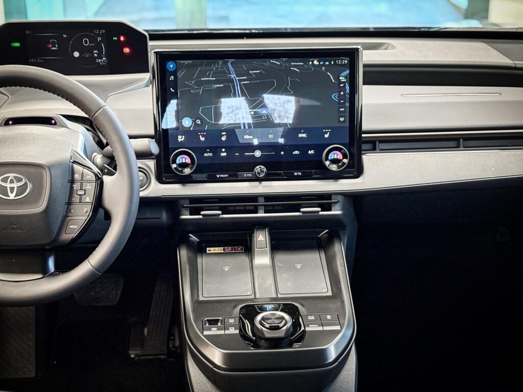 Toyota bZ4X  BEV (4x4), Executive VIP