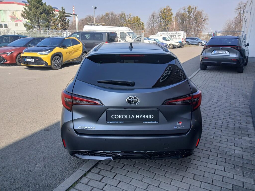 Toyota Corolla  2.0 HEV E-CVT, GR Sport