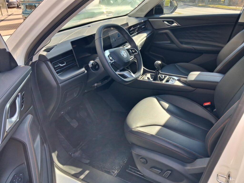 MG HS  EXCLUSIVE 1.5TGI 125kW 6MT