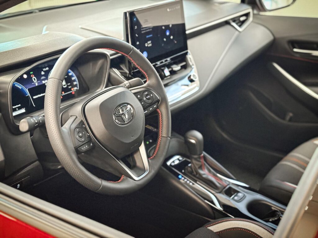 Toyota Corolla  1,8 HEV  GR SPORT