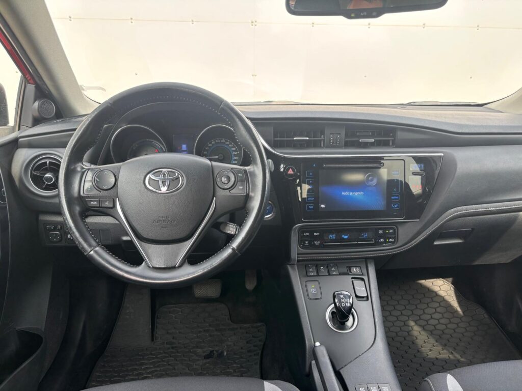 Toyota Auris  1.8 HSD Active Trend