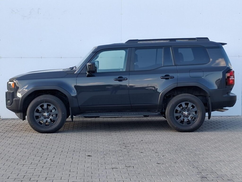 Toyota Land Cruiser  2.8 D-4D 6AT Invincible