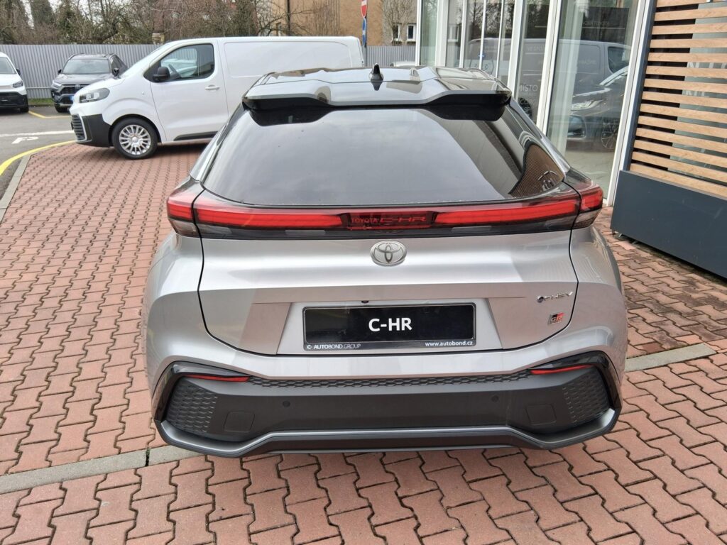 Toyota C-HR  2,0 PHEV 4X2 GR SPORT