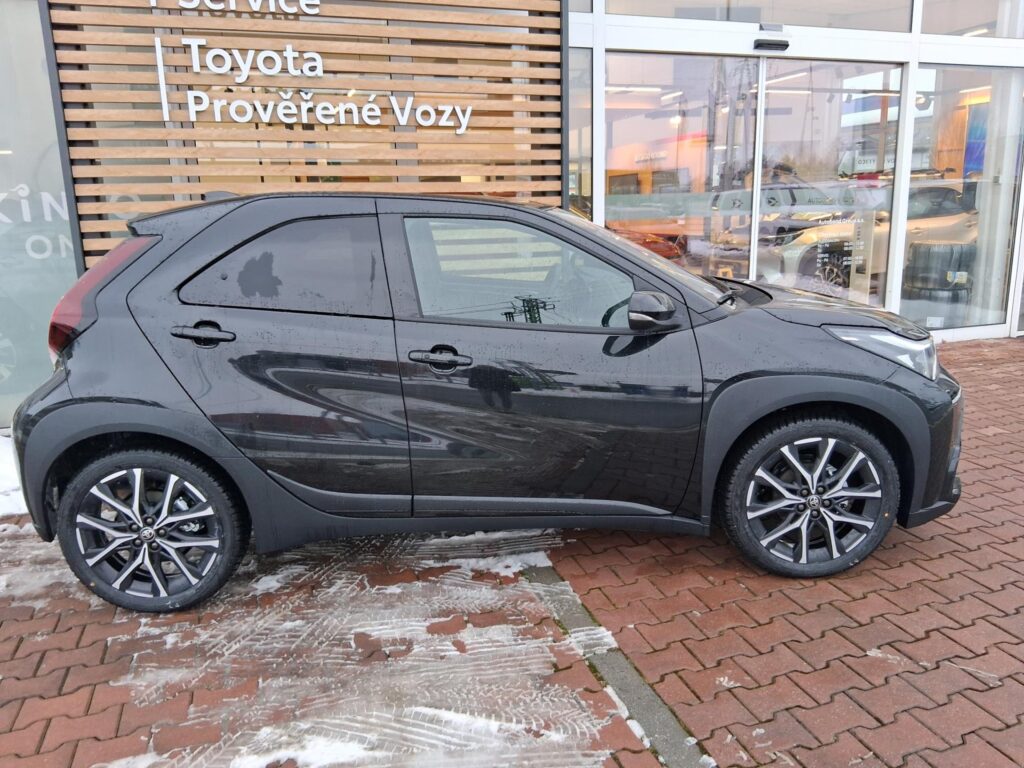 Toyota Aygo X  1,5 HEV GR SPORT