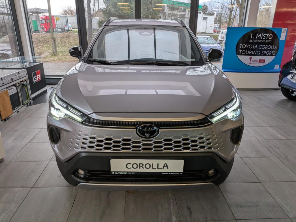 Toyota Corolla Cross  Style 1.8 Hybrid (140 k)