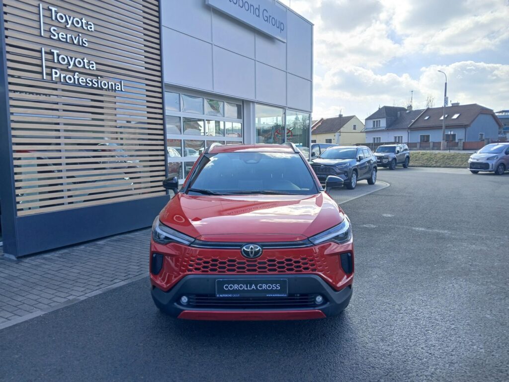 Toyota Corolla Cross  1,8 HEV STYLE zimní pneu