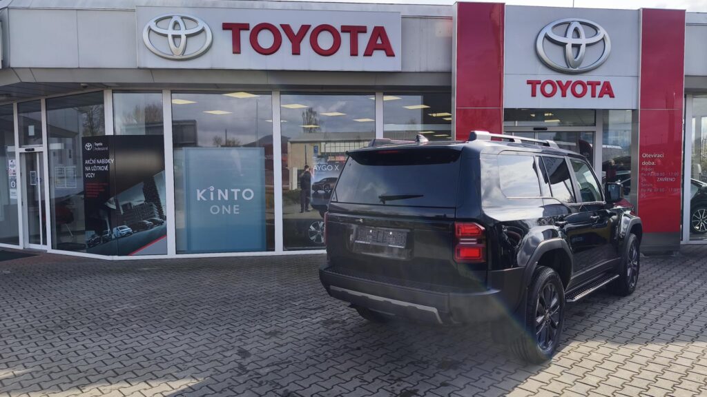 Toyota Land Cruiser  2.8 DIESEL MHEV EXECUTIVE SKYVIEW