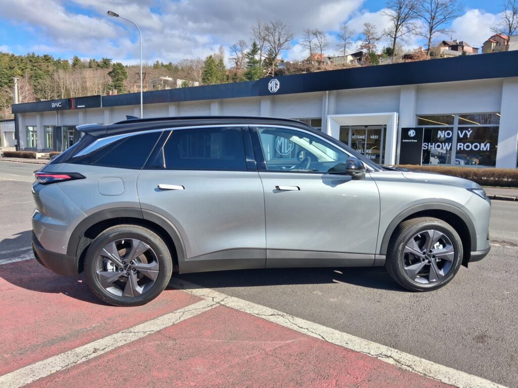 BAIC X55  ALL IN 1.5T 130kW 4×2 7DCT