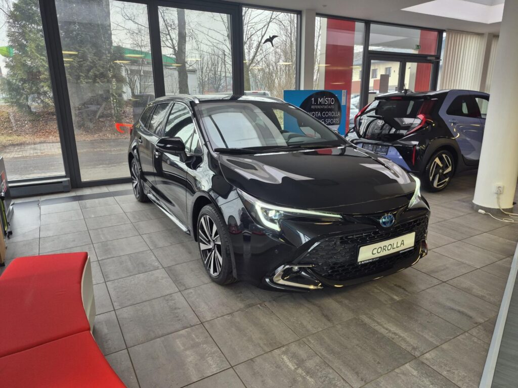 Toyota Corolla  Style 1.8 Hybrid (140 k)