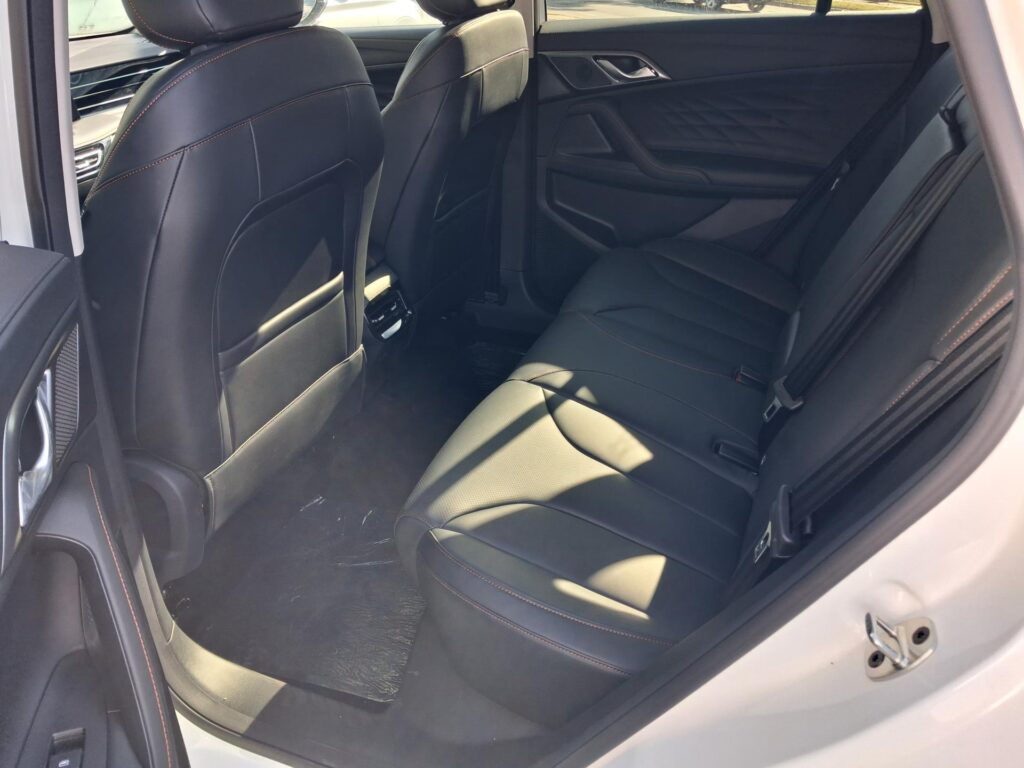 MG HS  EXCLUSIVE 1.5TGI 125kW 6MT