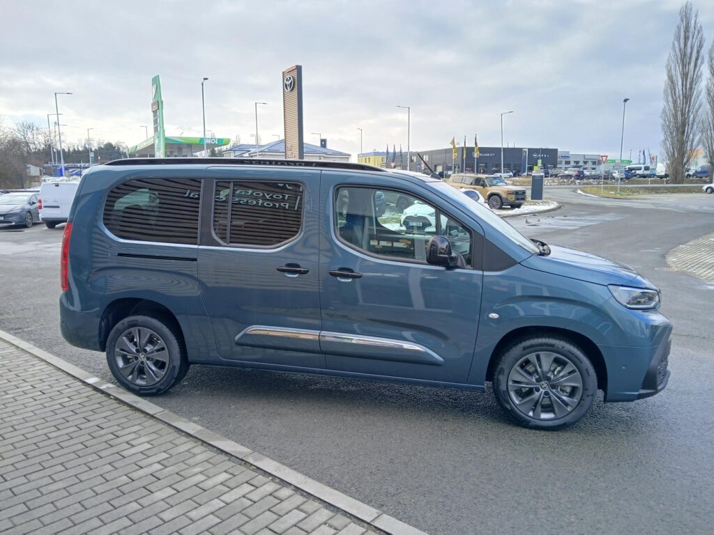 Toyota Proace City Verso  1,5 130k 6MT VIP 7s