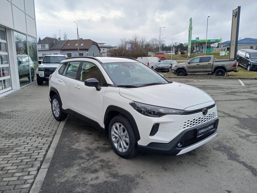 Toyota Corolla Cross  1.8 HEV 140k Comfort Business