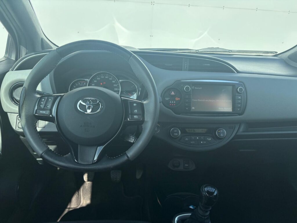 Toyota Yaris  1.33 Dual VVT-i Selection