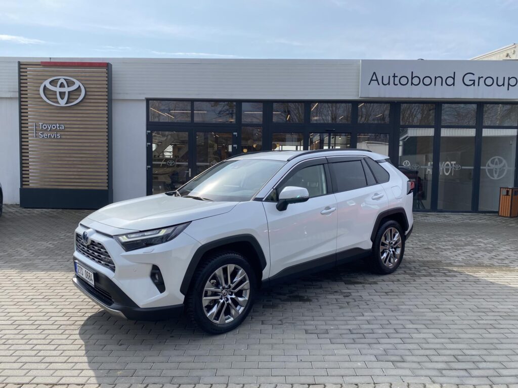 Toyota RAV4  2.5 HEV 4x4 Executive JBL + tažné