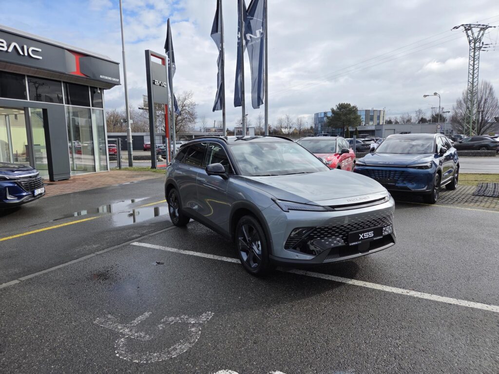 BAIC X55  1.5T 130kW 7DCT 4x2