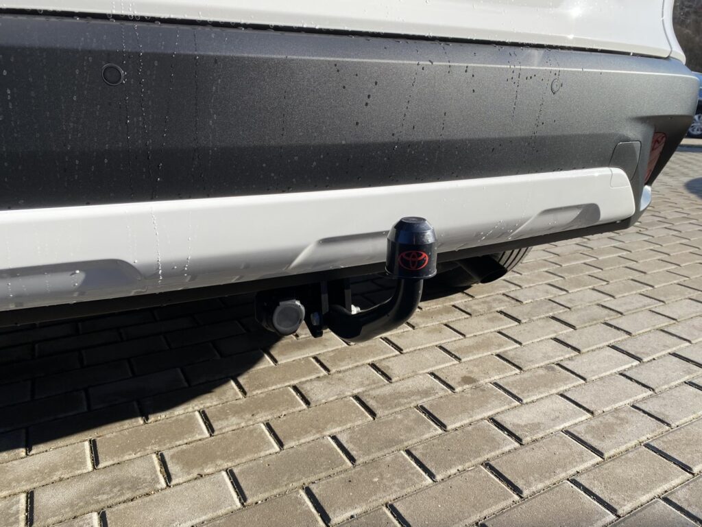 Toyota Corolla Cross  1.8 HEV Comfort Business + tažné